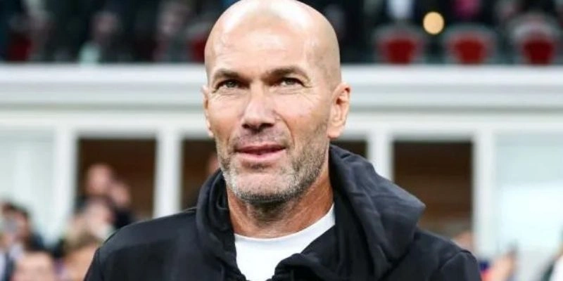 Zinedine Zidane – 3 Champions League Liên Tiếp Với Real Madrid – Huyền Thoại Manchester United, 13 EPL, 2 Champions League 2 Zinedine Zidane