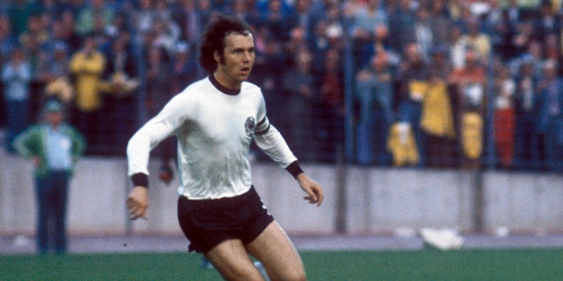 Franz Beckenbauer: Huyền Thoại Sân Cỏ Và Di Sản Không Thời Gian 18 Franz Beckenbauer