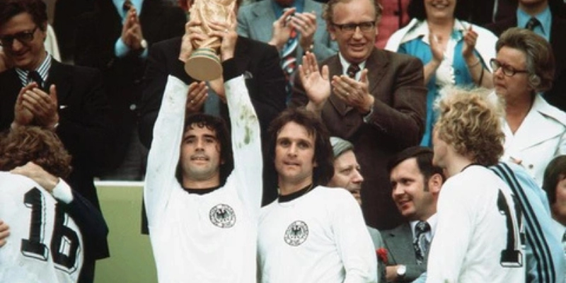 Gerd Müller: Sát Thủ Vĩ Đại Và Biểu Tượng Bóng Đá Thế Giới 2 Gerd Müller